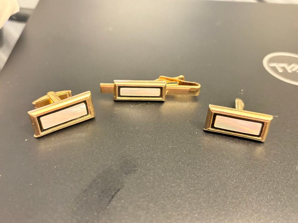 Vintage Foster USA MOP Cufflinks Tie Clip Set